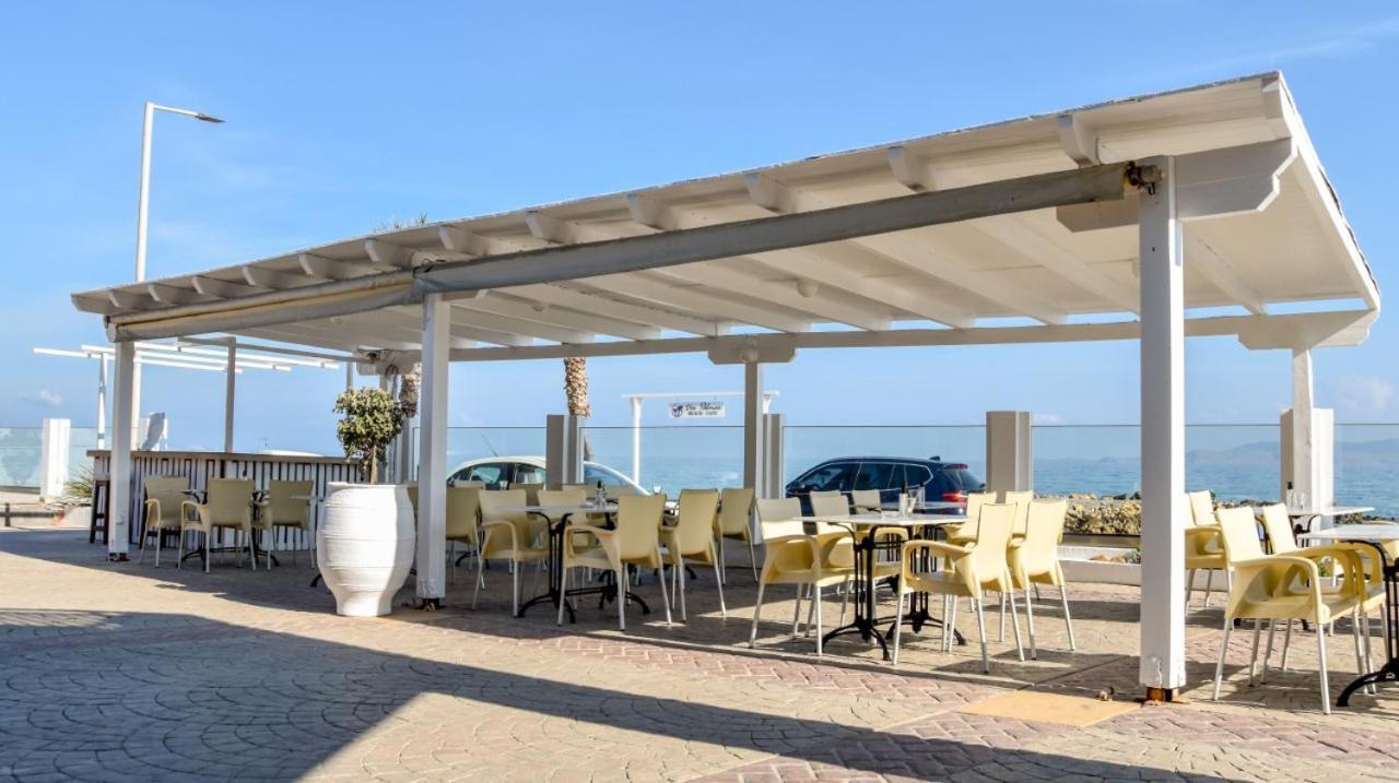 Yria Beach Hotel Kokkini Hani Exterior photo